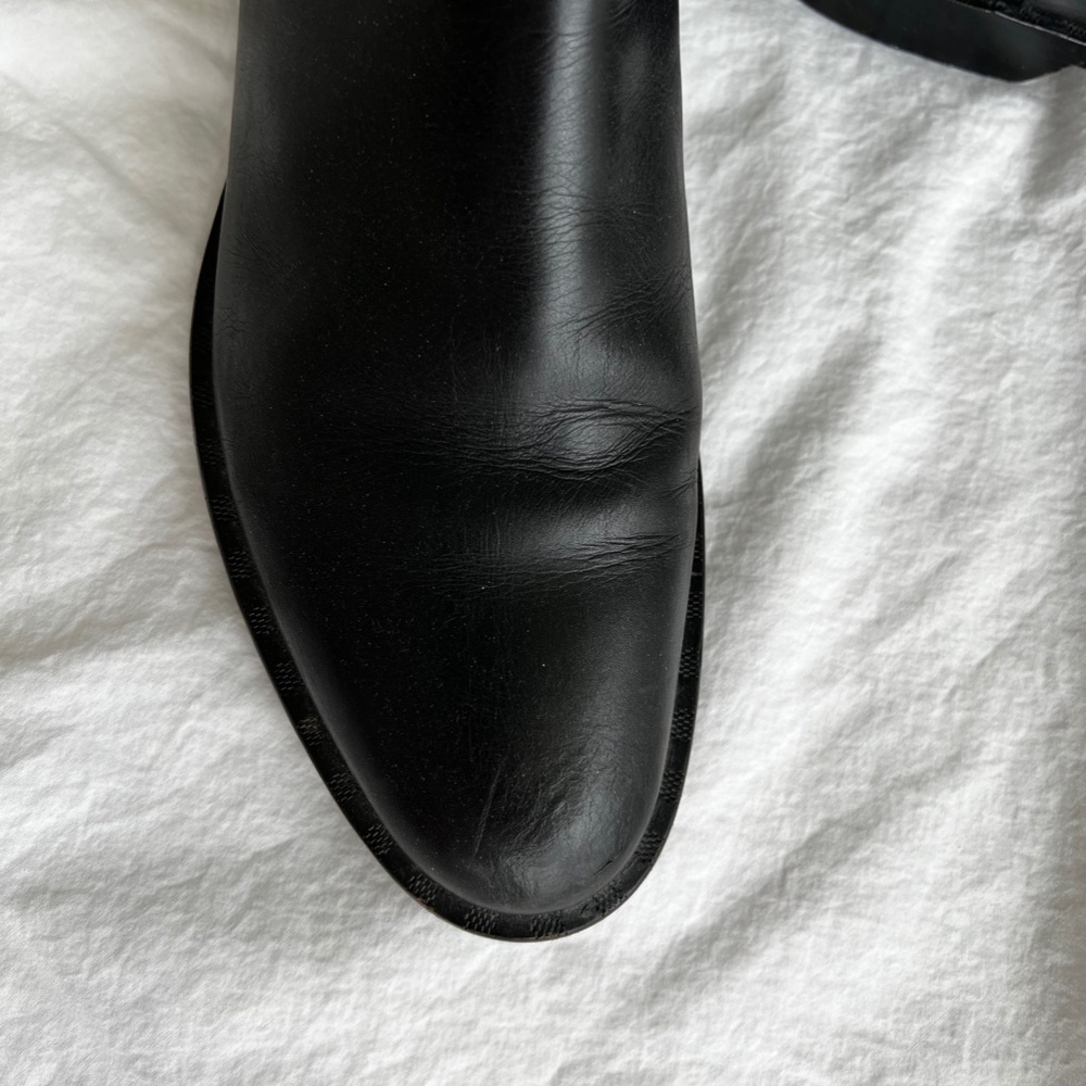 Louis Vuitton Boots - Picture 4 of 9